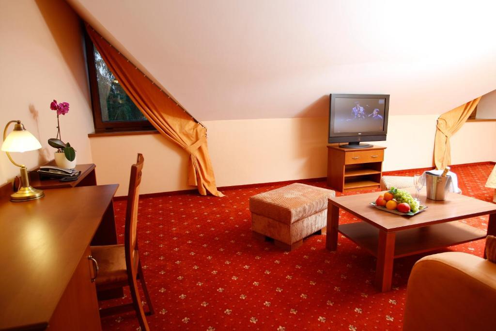 מודרה Hotel Majolika חדר תמונה