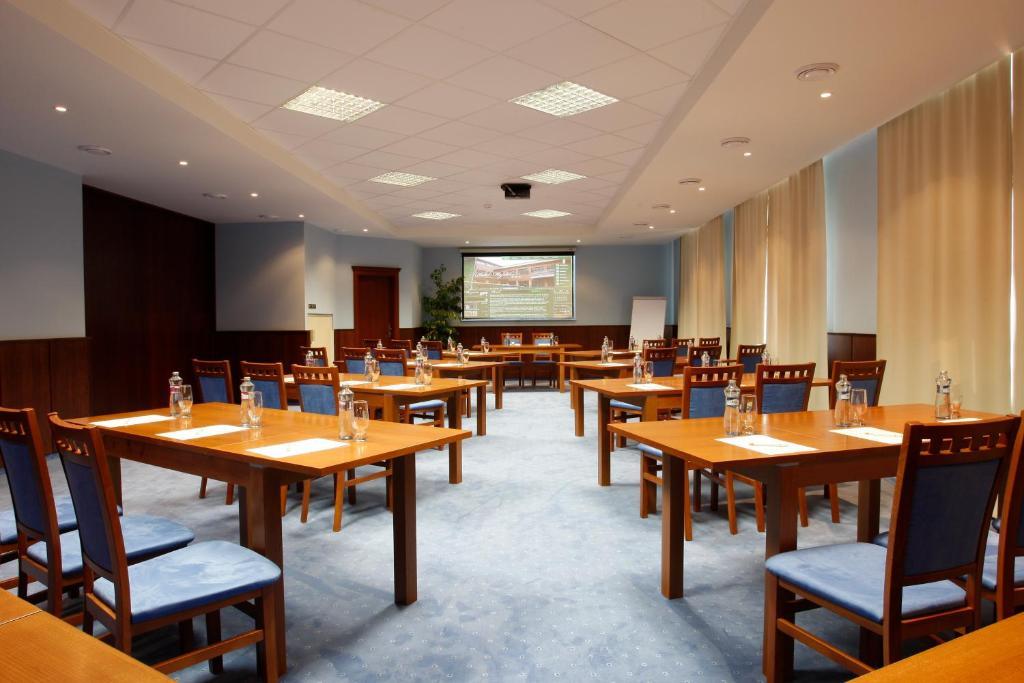 מודרה Hotel Majolika מראה חיצוני תמונה