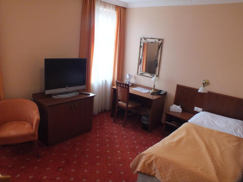 מודרה Hotel Majolika חדר תמונה